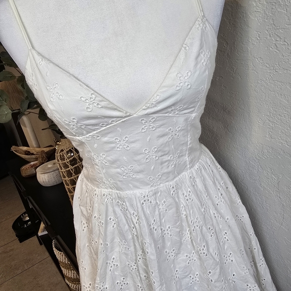 Zara Women's Openwork Embroidered Eyelet Thin Straps White Mini Dress Size S - Picture 2 of 7